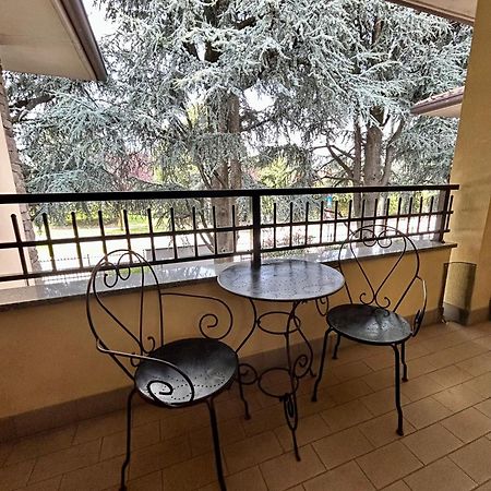 Casa Di Lillo Apartment Merate Bagian luar foto