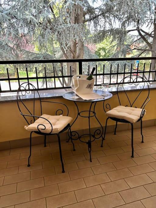 Casa Di Lillo Apartment Merate Bagian luar foto