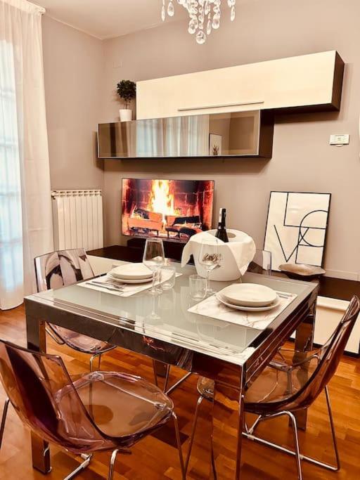 Casa Di Lillo Apartment Merate Bagian luar foto