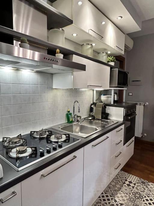 Casa Di Lillo Apartment Merate Bagian luar foto