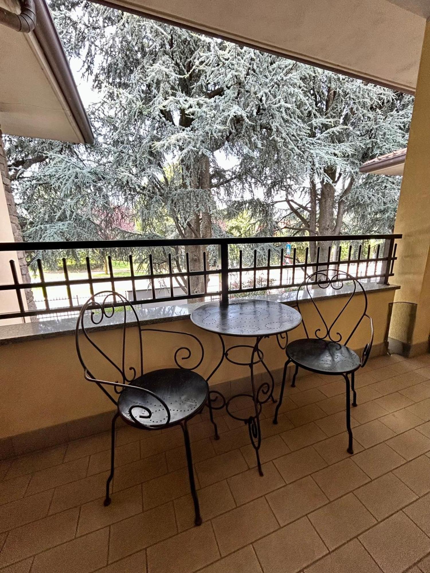 Casa Di Lillo Apartment Merate Bagian luar foto